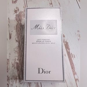 Miss Dior Lait Fondant Pour Le Corps Moisturizing Body Milk 200ml / 6.8fl Oz.